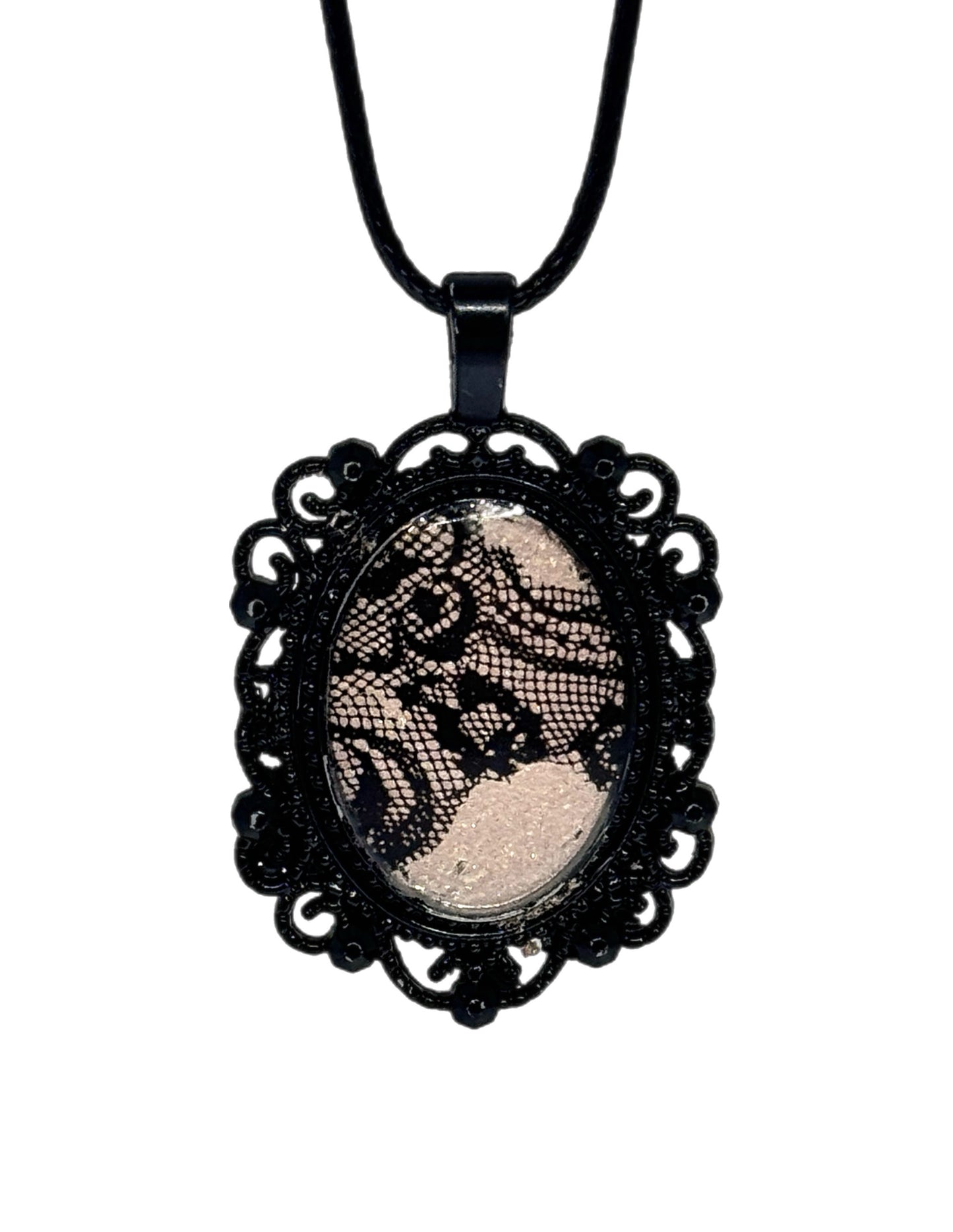 Pendant-Framed